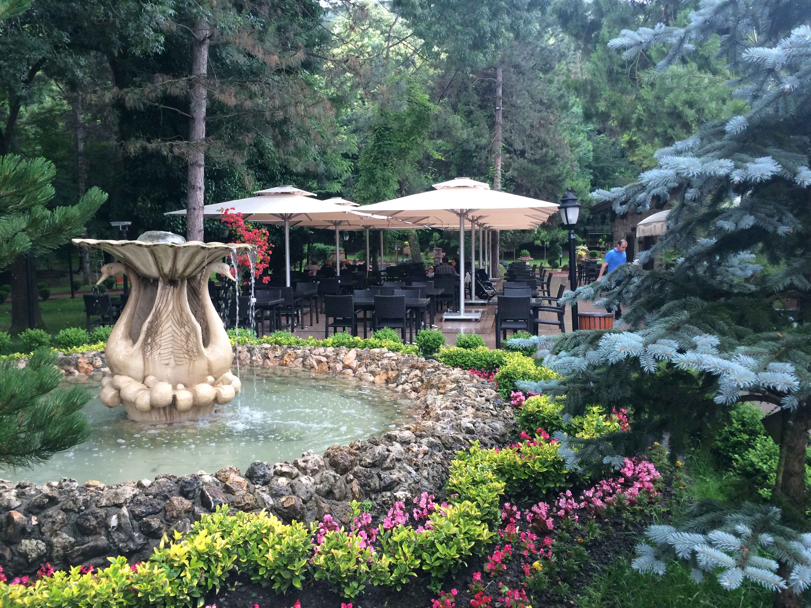 teleskopik şemsiye gölgelik saçaksız krem bej şemsiye istanbul cafe bahçe otel